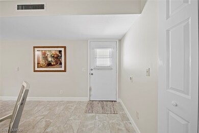 12491 Mcgregor Blvd unit 17, Fort Myers, FL 33919 - photo 6