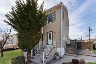 13 Hagaman St, Port Reading, NJ 07064 - photo 2