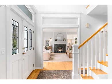 Living Room/Entrance