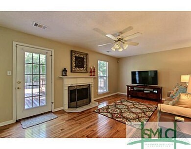 Den/Family/Great Room. Family Room Features Hardwo