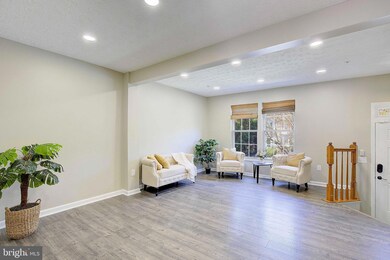 8536 Pine Meadows Dr, Odenton, MD 21113 - photo 5