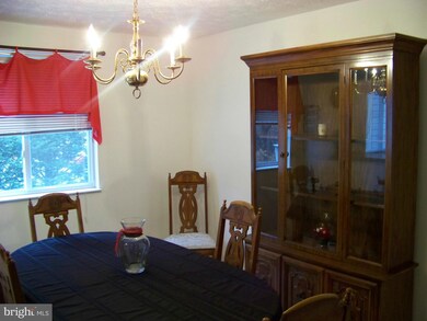 3803 Evans Trail Ct, Beltsville, MD 20705 - photo 3