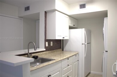 Kendall Lakes Towers unit 311, Miami, FL 33193 - photo 7