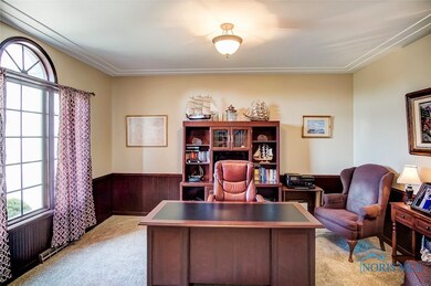 DEN/HOME OFFICE