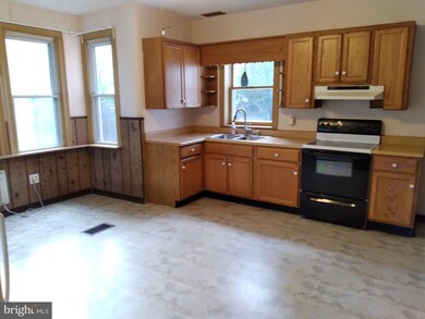 338 N Main St, Sellersville, PA 18960 - photo 4