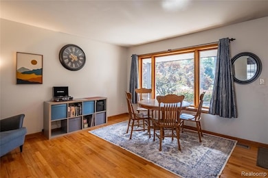 908 W Elmwood Ave, Clawson, MI 48017 - photo 4