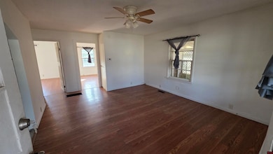 317 W 5th St, Yellville, AR 72687 - photo 3