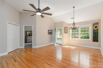 58 Regent Dr, Fletcher, NC 28732 - photo 4