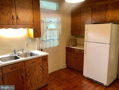 105 N Main St unit 1, Mercersburg, PA 17236 - photo 5