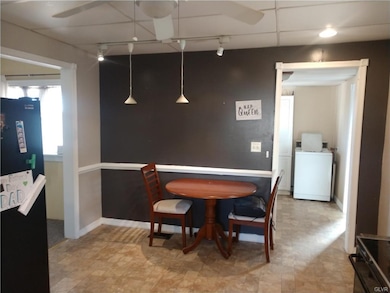 2132 N Lehigh Ave, Whitehall, PA 18052 - photo 3