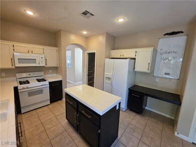 1785 Lily Pond Cir, Henderson, NV 89012 - photo 3