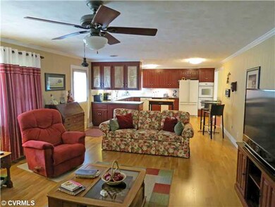 Den/Family/Great Room - Family Room, wood floors, 