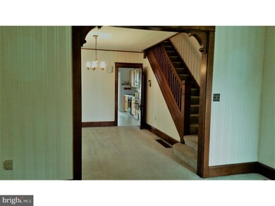 1206 E Bellevue Ave, Reading, PA 19605 - photo 4