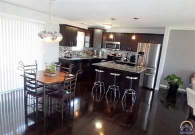 1712 SW Valley View Dr, Topeka, KS 66615 - photo 5