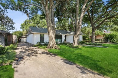 6118 Saratoga Cir, Dallas, TX 75214 - photo 2