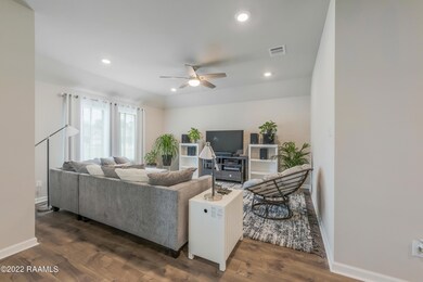 202 Saddle Crest-16