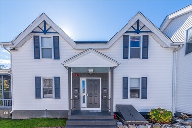 75 Caswell St unit 1, Narragansett, RI 02882 - photo 3