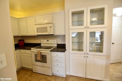 29408 Maurice Ct unit 50, Chesterfield, MI 48047 - photo 6