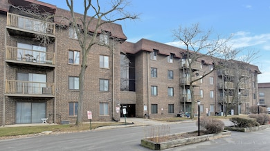 Homewood Shores unit A405, Homewood, IL 60430 - photo 2