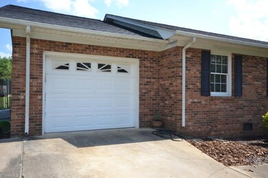 832 Rockcliff Terrace, Asheboro, NC 27205 - photo 3