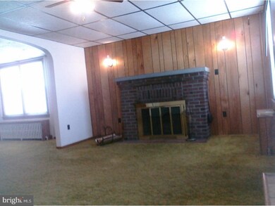 210 Pine St, Tamaqua, PA 18252 - photo 2