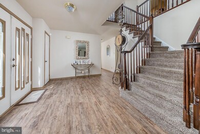 910 Gray Fox Cir, Sewell, NJ 08080 - photo 3