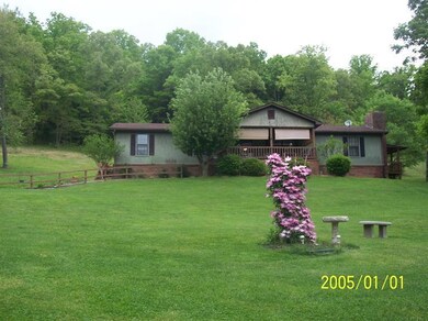 881 Camp Victory Rd, Somerset, KY 42501 - photo 4