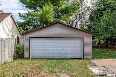 516 N Williams St, Reynolds, IL 61279 - photo 3