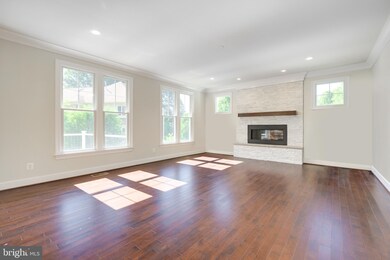 307 Cabin Rd SE, Vienna, VA 22180 - photo 6