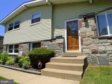 624 Warren Blvd, Broomall, PA 19008 - photo 2