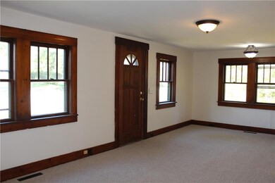 Spacious living room