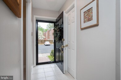 5430 Midship Ct, Burke, VA 22015 - photo 6