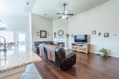 1228 Vaughna Dr, Weatherford, TX 76087 - photo 7