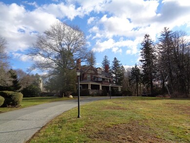 156 Chestnut St unit 4, North Andover, MA 01845 - photo 2