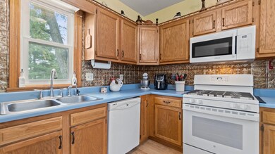 1060 N 900 W, Angola, IN 46703 - photo 5