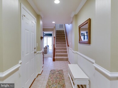 15677 John Diskin Cir unit 132, Woodbridge, VA 22191 - photo 2
