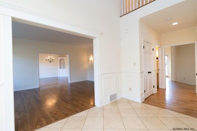 4 Turnberry Ln, Albany, NY 12211 - photo 3