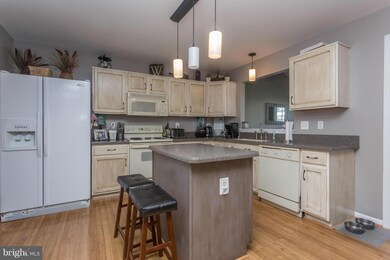 11200 N Dewey Ct, Fredericksburg, VA 22407 - photo 6