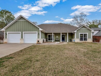 294 Hunters Glen Dr, Lufkin, TX 75904 - photo 2