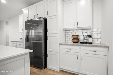 7-web-or-mls-4056-n-solar-st