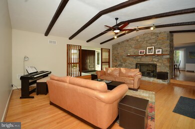 13009 Heil Manor Dr, Reisterstown, MD 21136 - photo 7