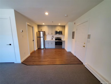 100 Mariners Way, Port Jefferson, NY 11777 - photo 6