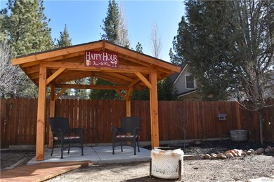 Private, fenced backyard for entertainment and enj