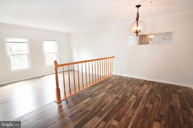 7887 Blue Gray Cir, Manassas, VA 20109 - photo 5