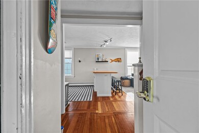 3 Dartmouth St unit 2, Newport, RI 02840 - photo 2