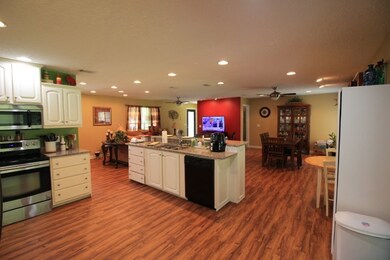 271 Douglas Chapel Rd, Nicholls, GA 31554 - photo 4