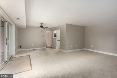 214 Park Terrace Ct SE unit 80, Vienna, VA 22180 - photo 6