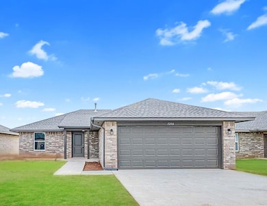 1626 Highland Loop, Guthrie, OK 73044 - photo 2