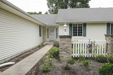 18461 Geary Ct, South Bend, IN 46637 - photo 2