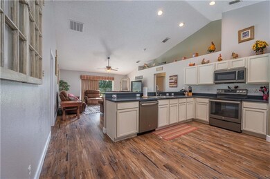 580 Hatchwood Dr, Haines City, FL 33844 - photo 6